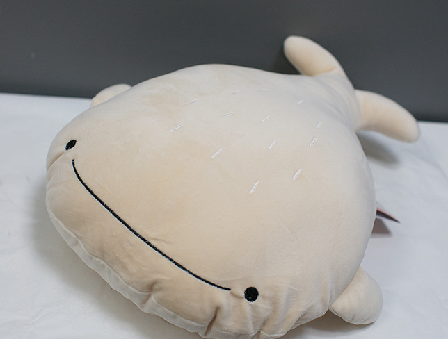 Cream-colored Whale, height 50 cm photo